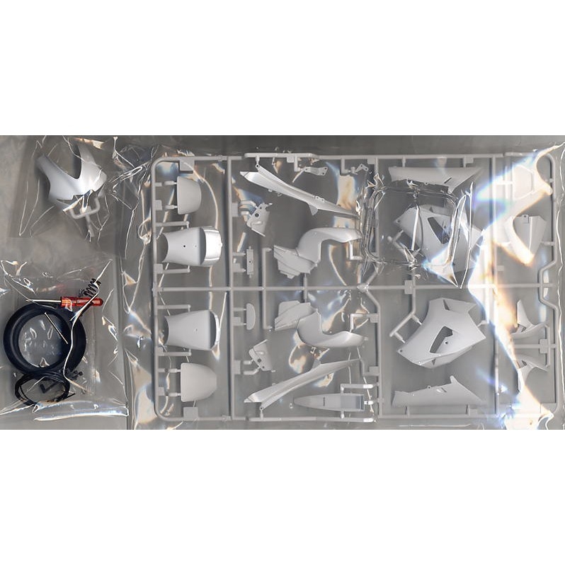 Mô hình lắp ráp Tamiya 1/12 Yamaha YZR-M1 04 No7/No.33 Motorcycle