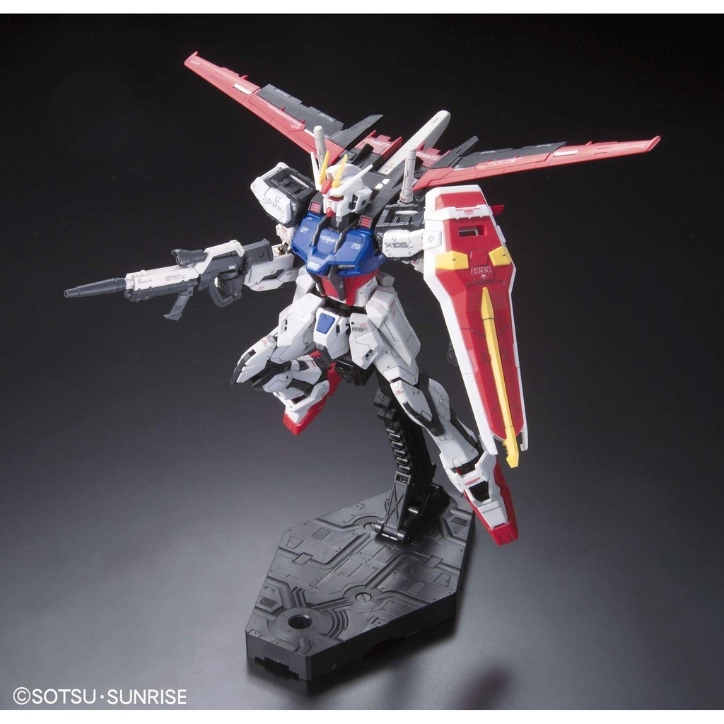 Mô hình lắp ráp RG 1/144 GAT-X105 Aile Strike Gundam - Bandai