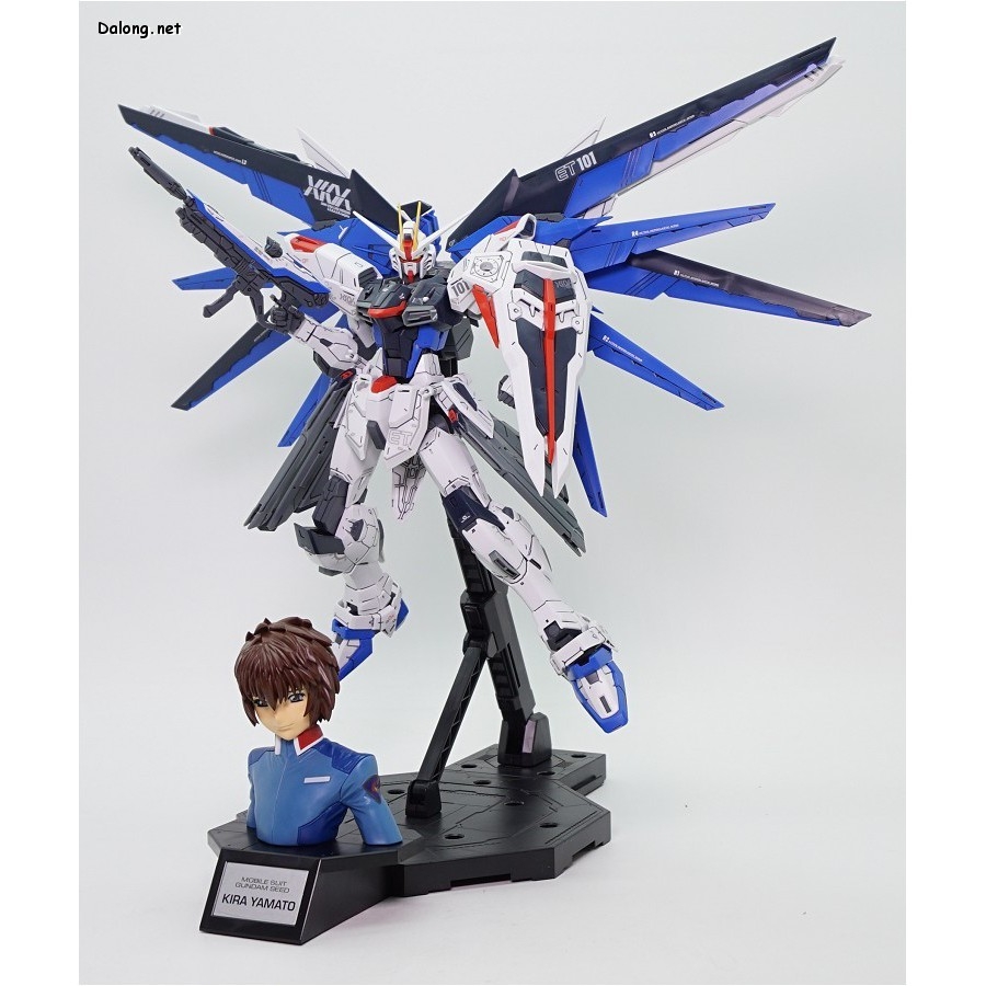 Mô hình Gunpla MG 1/100 Freedom Gundam 2.0 & figure-rise bust kira yamato