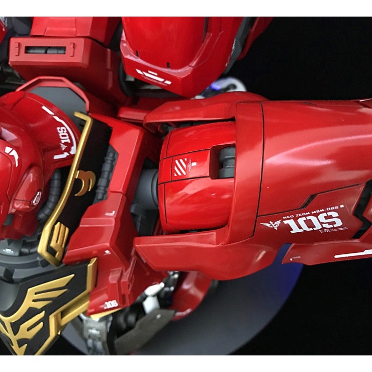 Mô hình lắp ráp 1/35 Sinanju Head Bust (Light led + water stickers + metal parts + Base platform)