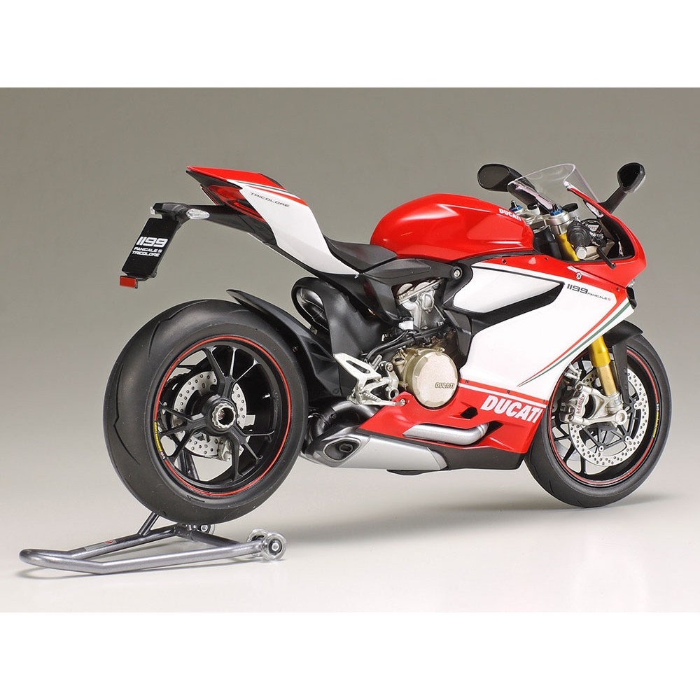 Mô hình lắp ráp Moto Tamiya 1/12 Motorcycle Series Ducati 1199 Panigale S Tricolore