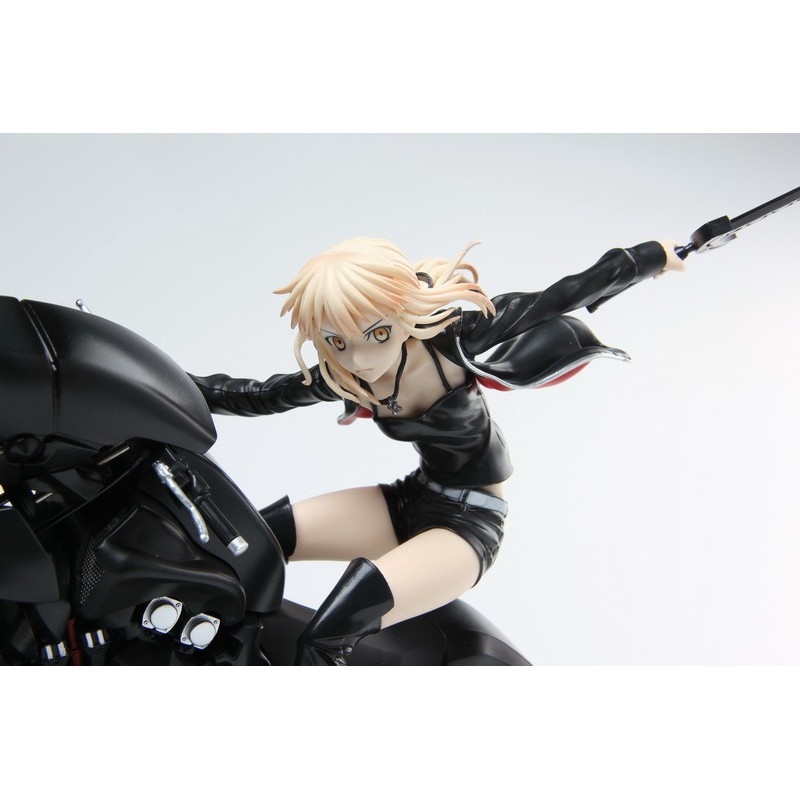 Mô hình nhựa Figure 1/8 Fate Grand Order Saber Alter Cuirassier Noir moto - FGO Xinhao model