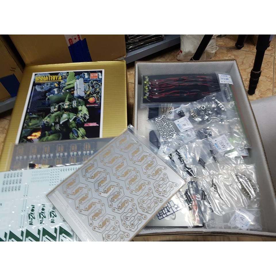 Mô hình lắp ghép G-system 1/72 NZ-666 Kshatriya 2.0 resin gundam