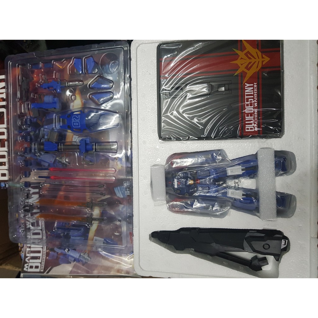 Mô hình Gunpla MB Metal Build Figure 1/100 Gundam Blue Destiny 01 02