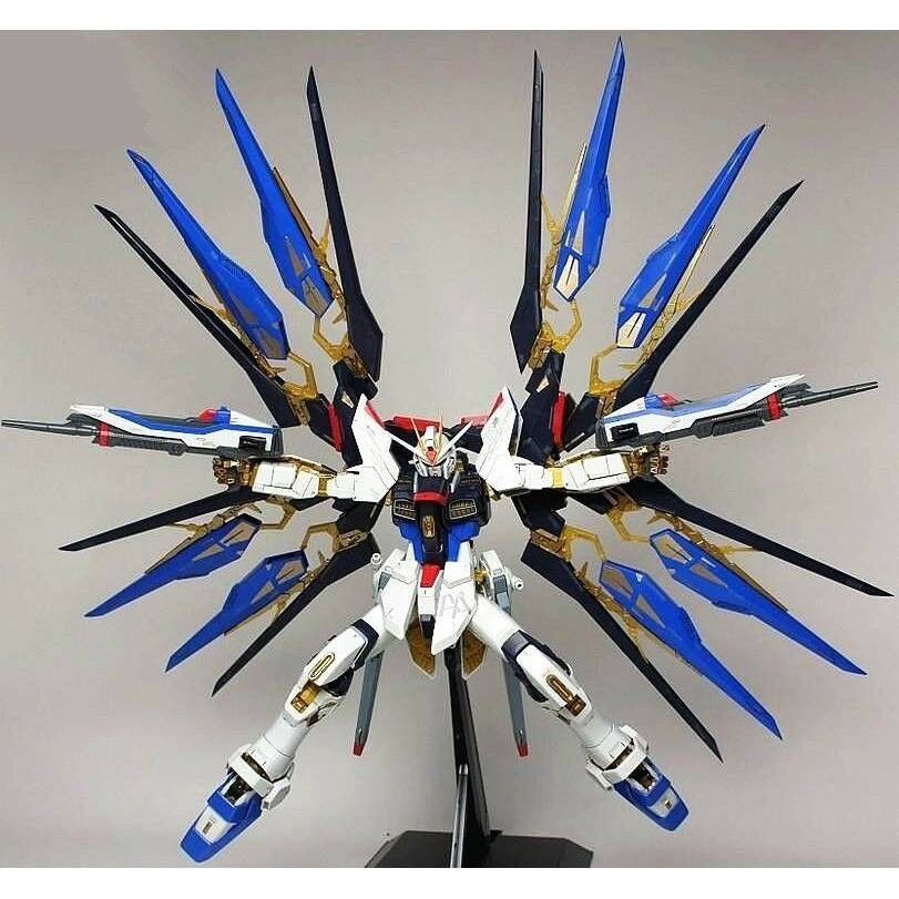 Mô hình lắp ráp PG 1/60 Strike Freedom Gundam daban
