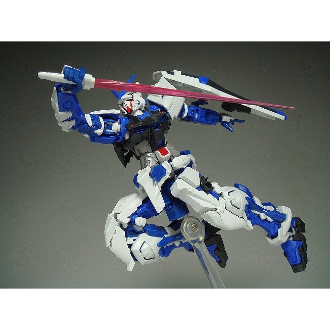 Mô hình lắp ráp RG 1/144 Gundam Astray Blue Frame - P.Bandai