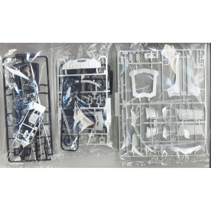 Mô hình lắp ráp ô tô Model Car Lamborghini Aventador Pirelli Edition 1/24 Aoshima