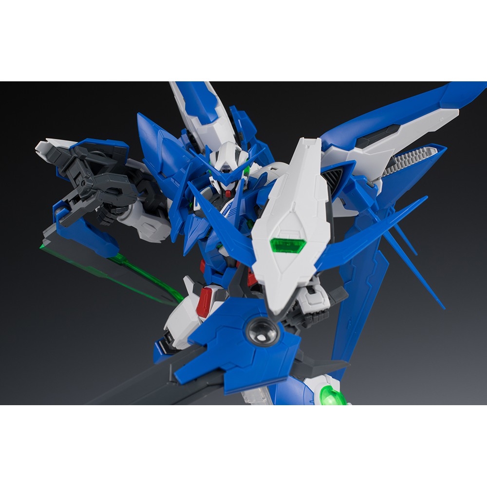 Mô hình lắp ráp MG 1/100 Amazing Exia Gundam - P Bandai