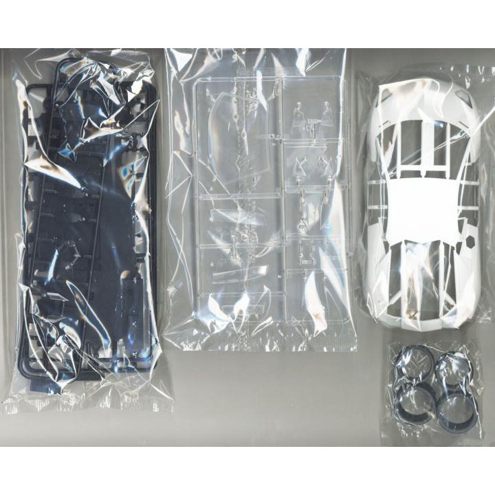 Mô hình lắp ráp ô tô Model Car Lamborghini Aventador Pirelli Edition 1/24 Aoshima