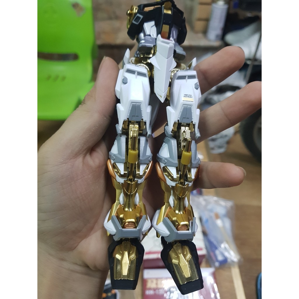 Mô hình Metal Build Frame MB 1/100 Gundam Astray Gold / Green Frame MC
