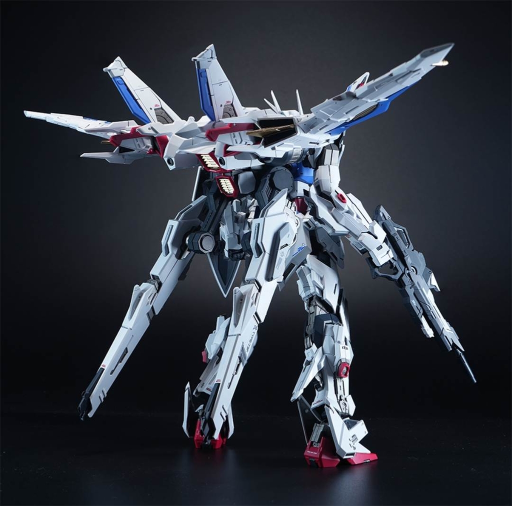 Mô hình lắp ráp Yatagarasu 1/100 Light of Orb Akatsuki Oowashi Shiranui