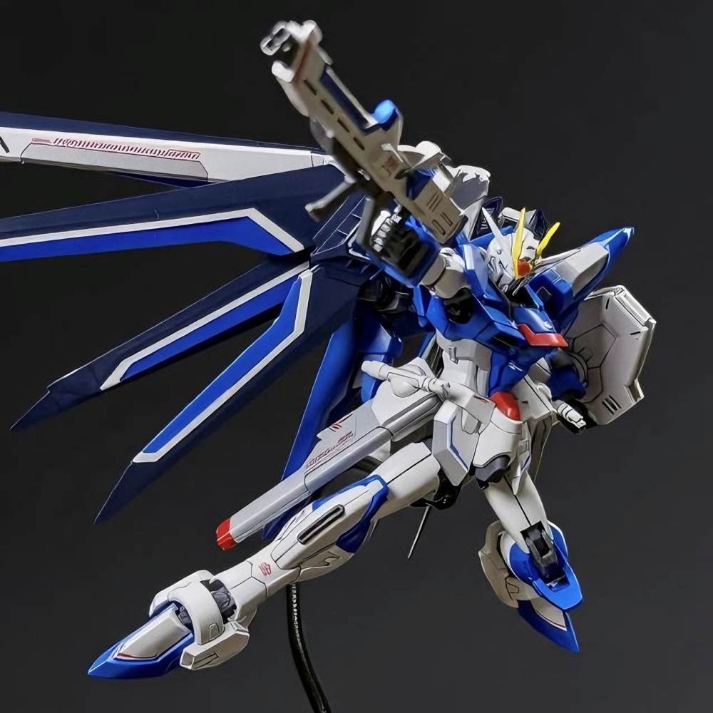 Mô hình lắp ráp HG 1/144 Rising Freedom gundam - Starcraft model