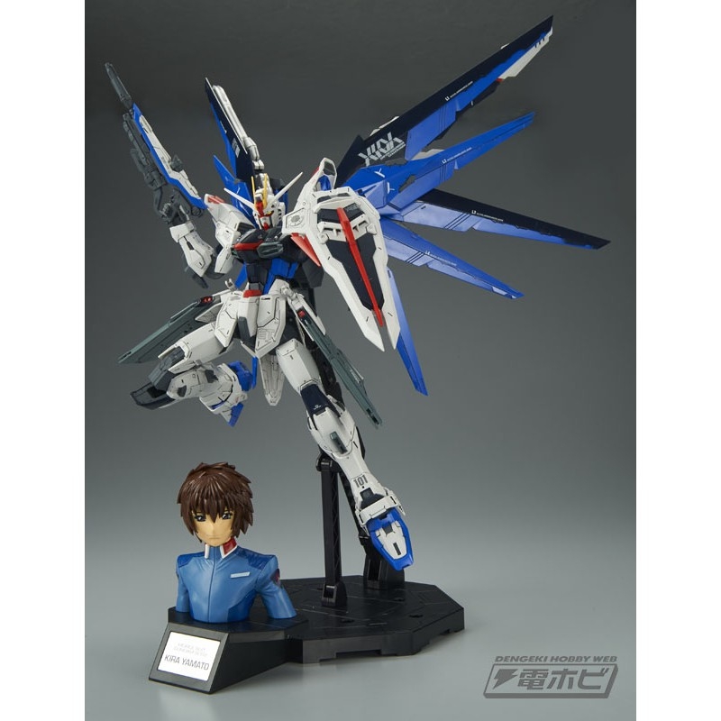 Mô hình Gunpla MG 1/100 Freedom Gundam 2.0 & figure-rise bust kira yamato