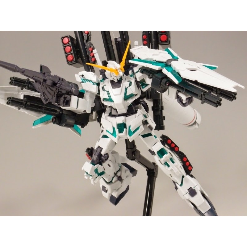 Mô hình lắp ráp HG Unicorn Full Armor NT-D mode HGUC RX-0 1/144 Daban