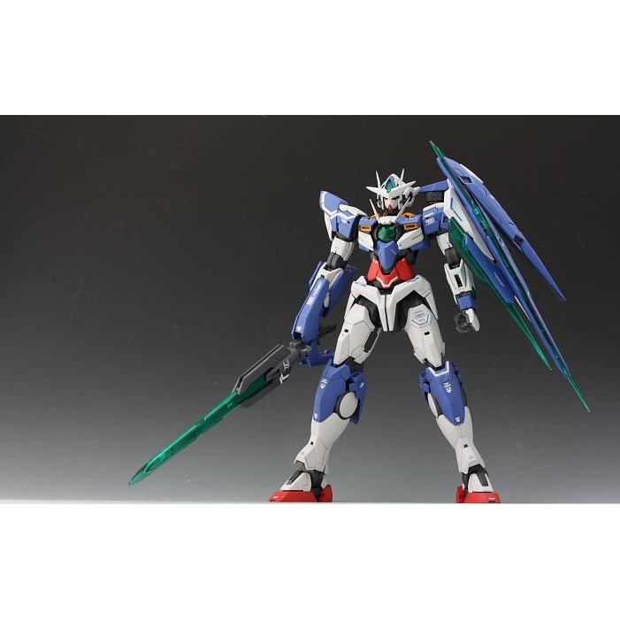 Mô hình lắp ráp MG 00 QANT GUNDAM 00Q GNT-0000 1/100 bandai