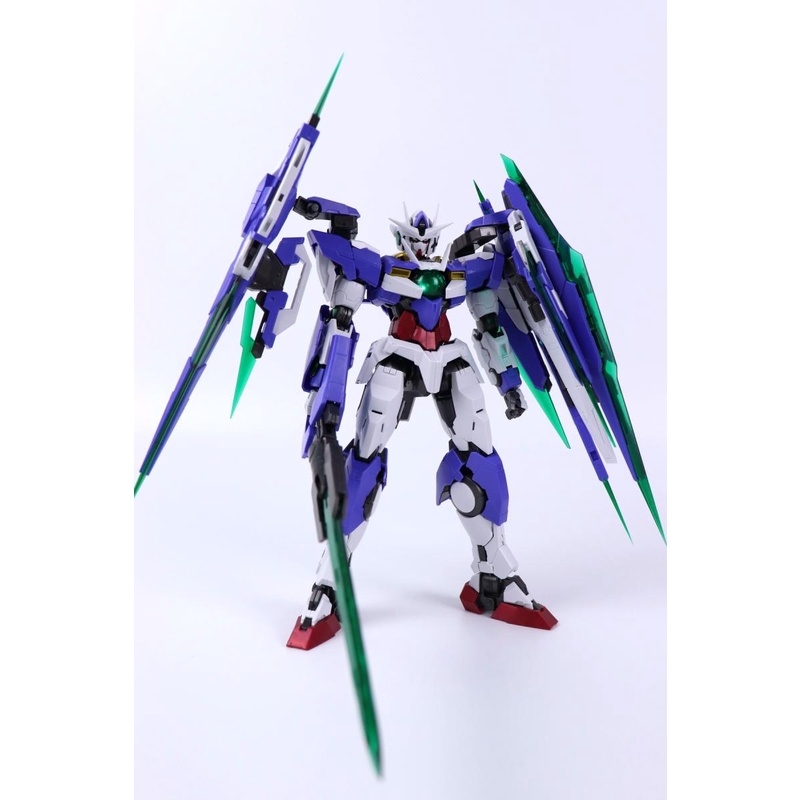 Mô hình lắp ráp MG 1/100 00Q Qan T Full saber ver MB QanT 8822 gundam Daban (kèm base)