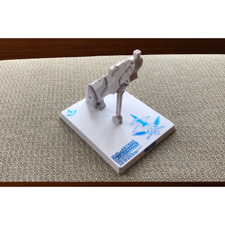 Đế giá đỡ mô hình Action Base MG RG HG SD ver MB bracket ZAFT