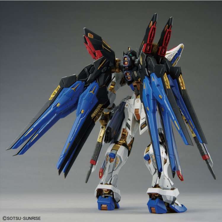 Mô hình lắp ráp MGEX 1/100 Strike freedom gundam - Bandai