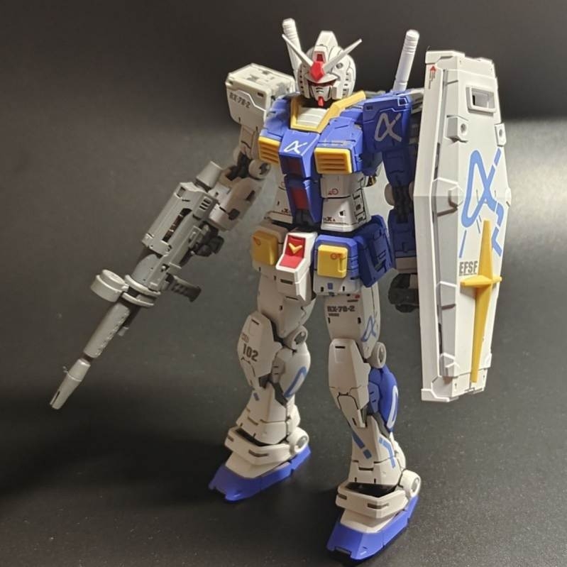 Mô hình lắp ráp RG 1/144 RX-78-2 2.0 RX78 Kowloon Fist Color Scheme White Base 5501
