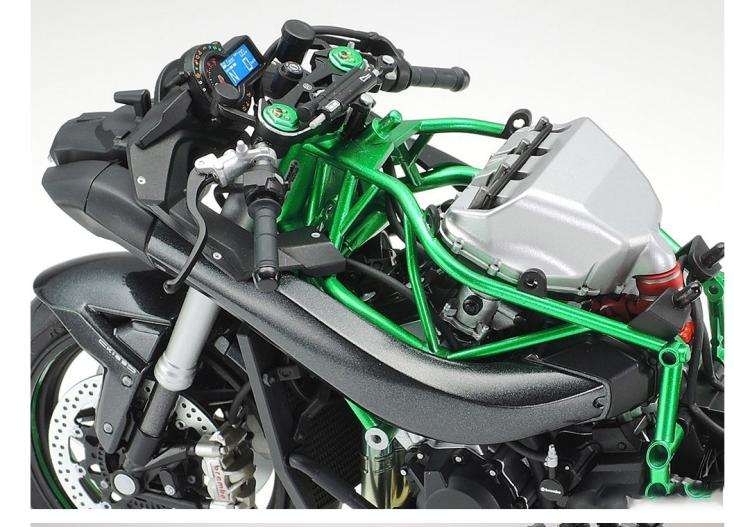 Mô hình lắp ráp Moto Tamiya 1/12 Kawasaki Ninja H2R Motorcycle Series No. 131