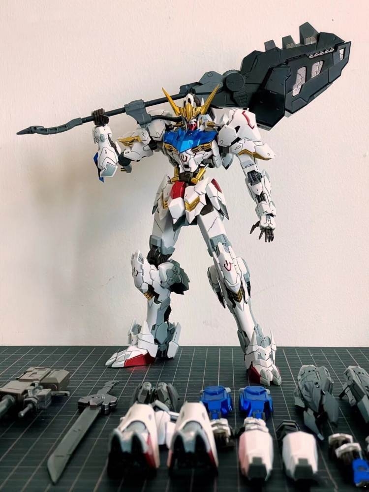 Mô hình lắp ráp MG 1/100 Gundam Barbatos 8818 ver. HIRM forrm 4 & 6 Daban