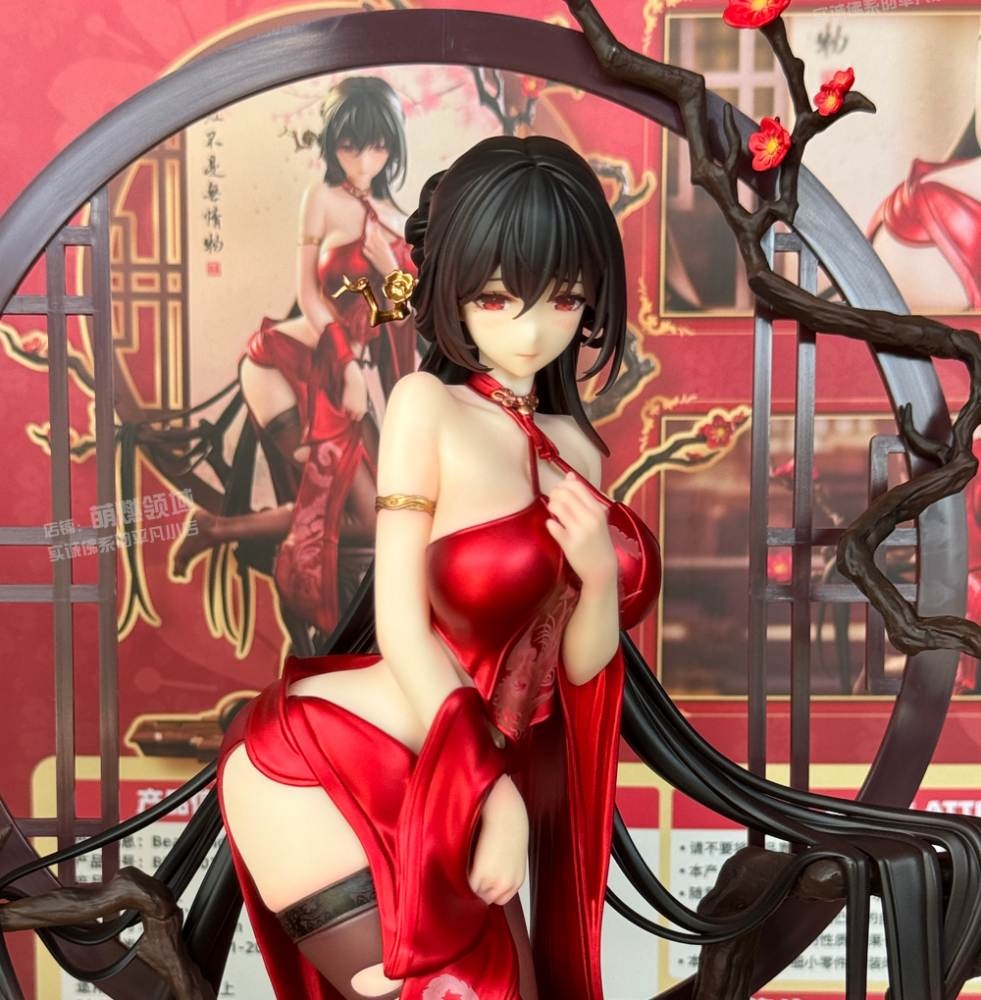 Mô hình Figure Luo Hong Falling Red 1/4 BearPanda