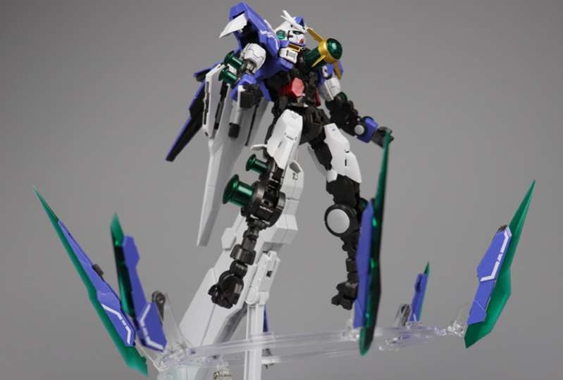 Mô hình lắp ráp MG 1/100 00Q Qan T Full saber ver MB QanT 8822 gundam Daban (kèm base)