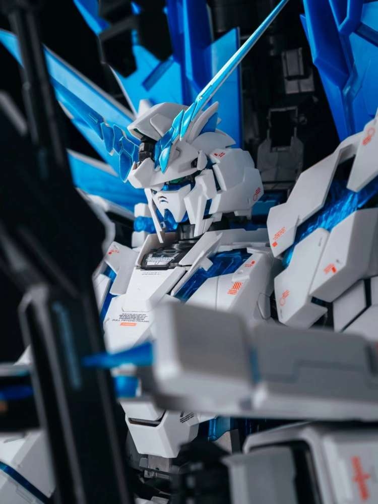 Mô hình lắp ráp PG 1/60 RX-0 Unicorn Gundam Perfectibility (+led Kosmos)