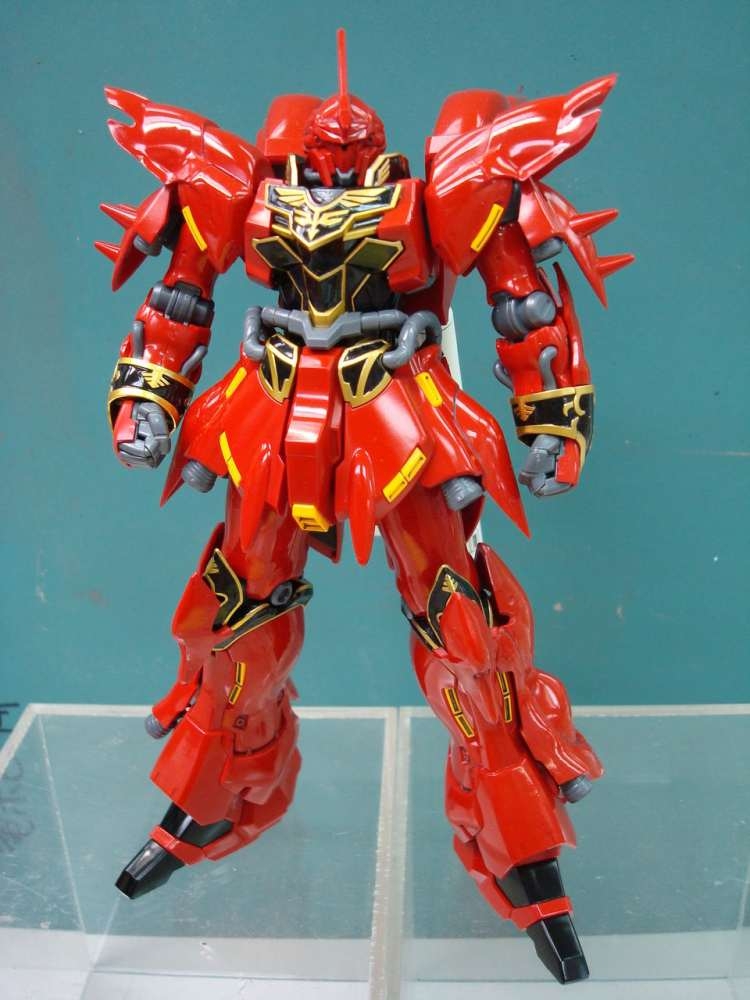 Mô hình lắp ráp HG 1/144 Sinanju MSN-06S HGUC BANDAI