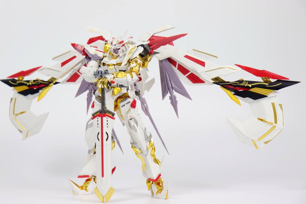 Mô hình lắp ráp MG 1/100 Gundam Astray Gold Frame Amatsu Hana 8826 Daban