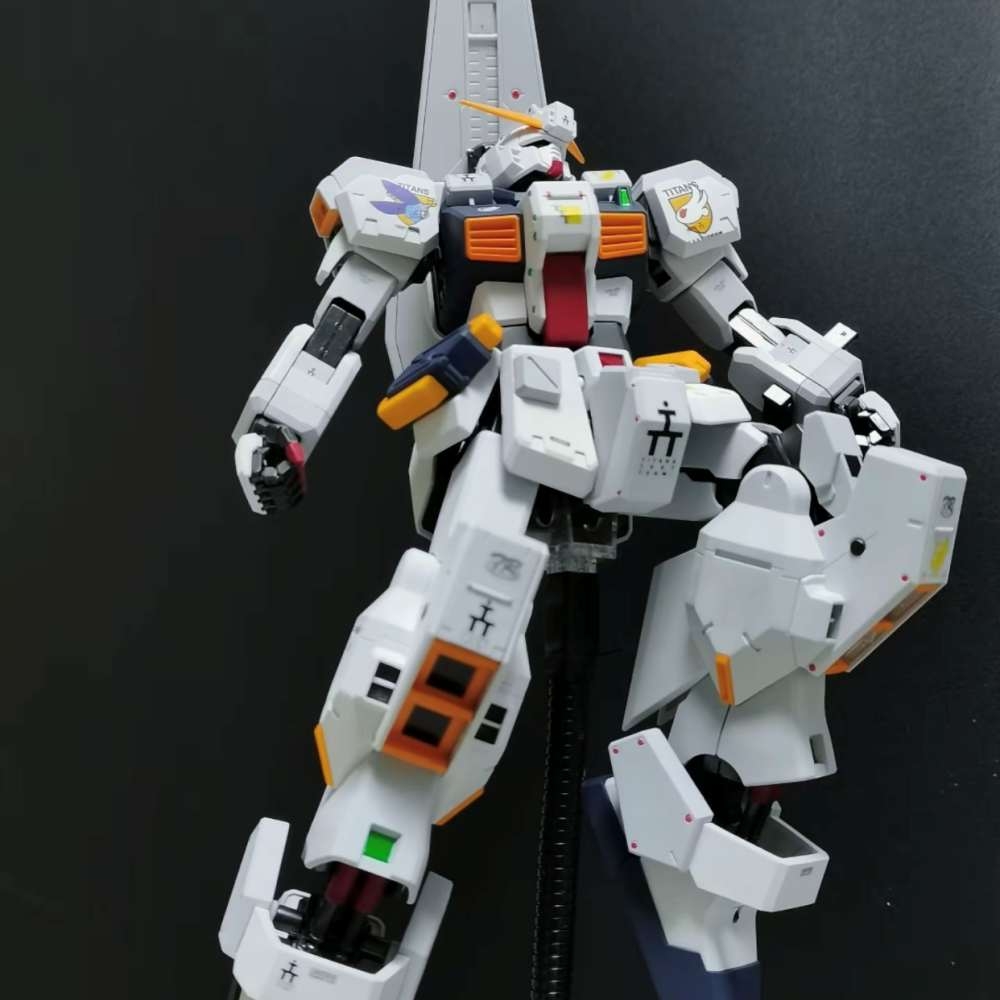 Mô hình lắp ráp MG 1/100 RX-121-1 Gundam TR-1 Hazel Custom TR1 - M model