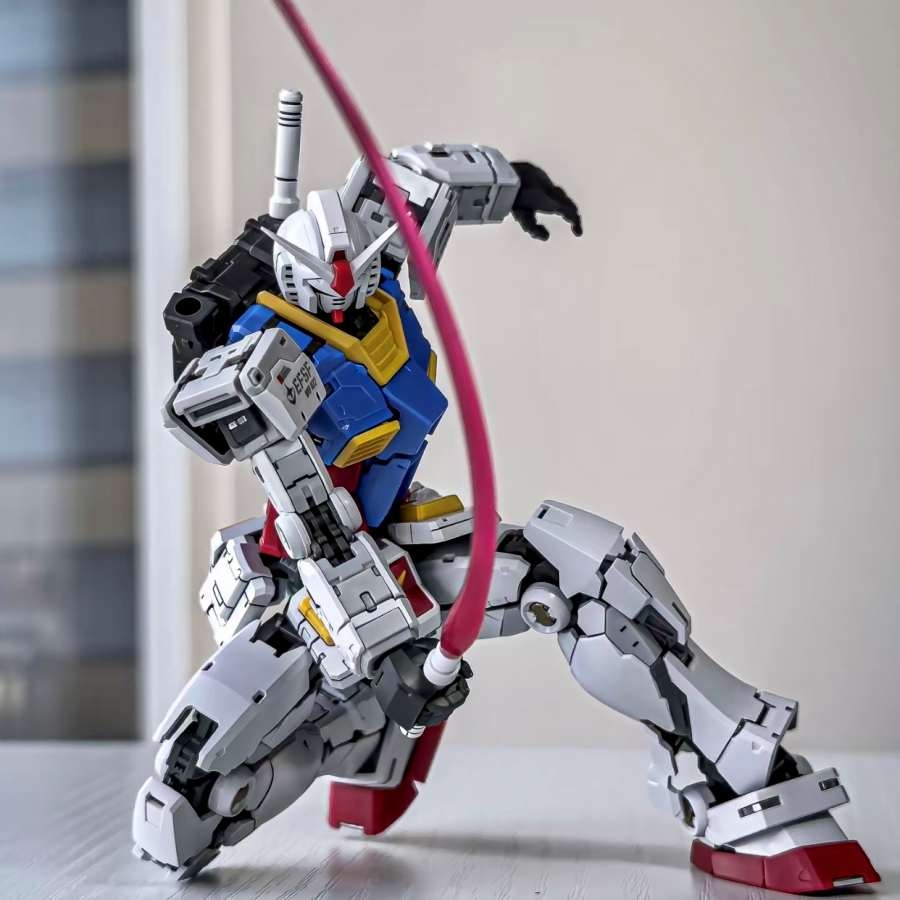 Mô hình lắp ráp RG 1/144 RX-78-2 GUNDAM RX78 2.0 - Changlong model