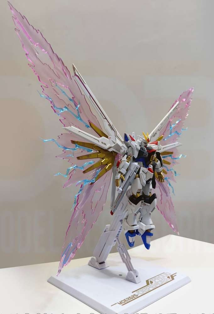 Phụ kiện DDB Light Wing Effect kèm action base cho HG 1/144 Mighty Strike Freedom
