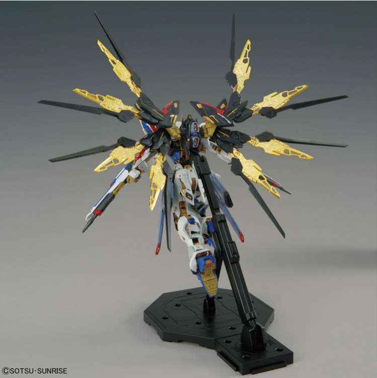 Mô hình lắp ráp MGEX 1/100 Strike freedom gundam - Bandai