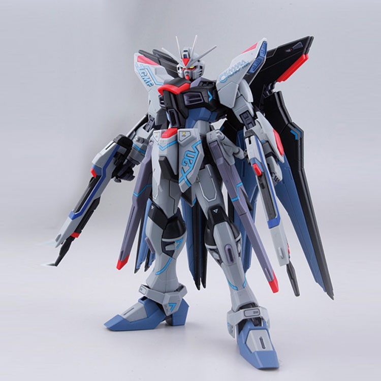Mô hình lắp ráp MG 1/100 Strike Freedom Gundam Designer Kunio Okawara Exhibition bandai