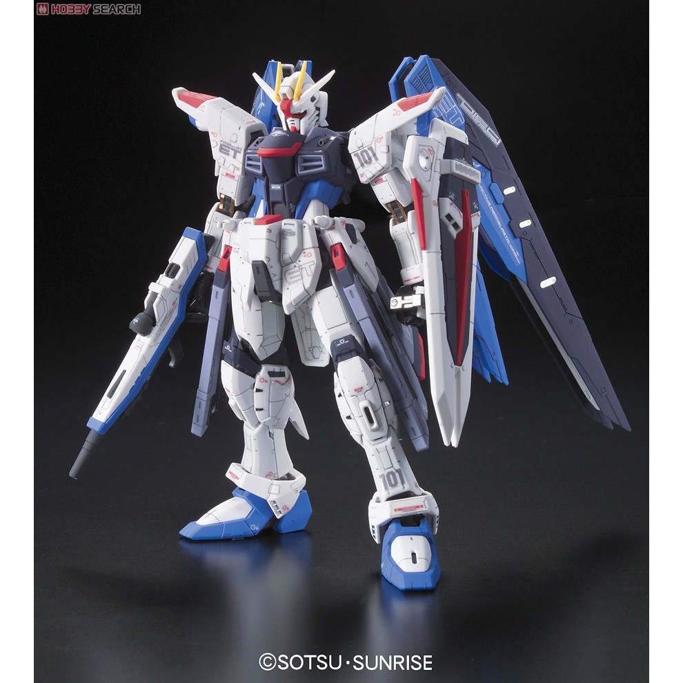 Mô hình lắp ráp RG 1/144 Freedom Gundam Strike Freedom  - Bandai