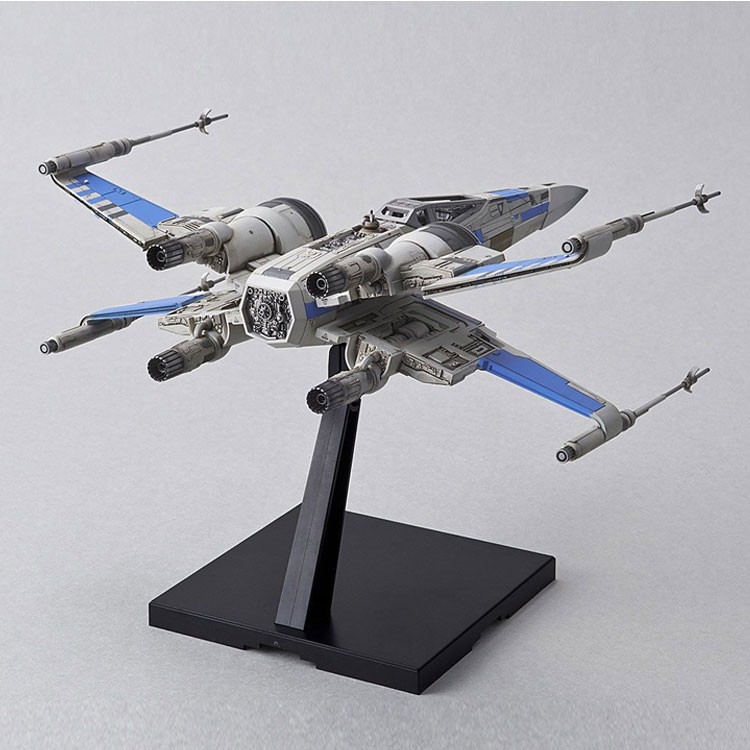 Mô hình nhựa lắp ráp BANDAI STAR WARS 1/72 BLUE SQUADRON RESISTANCE X-WING XWING FIGHTER