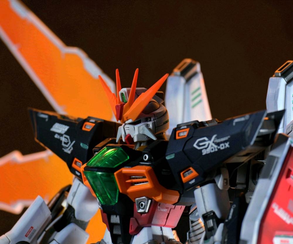 Mô hình lắp ráp MG 1/100 Gundam DX Double X - 8803 Daban