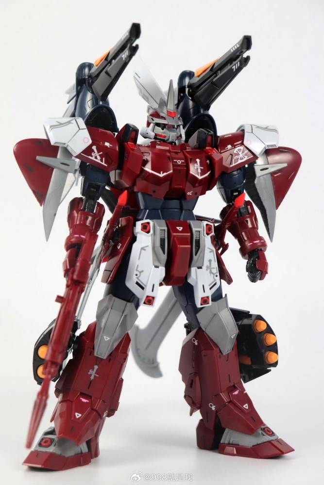 Mô hình lắp ráp MG 1/100 Mobile Ginn Gladiator Miguel Ayman Custom - Phantom Model