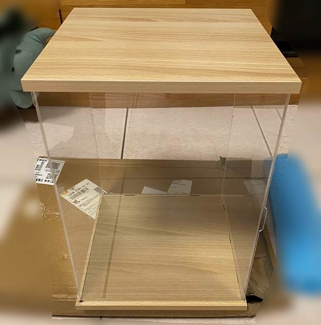 Hộp MICA Guweiti trưng bày mô hình với led trần có cửa mở - display box with light openable door