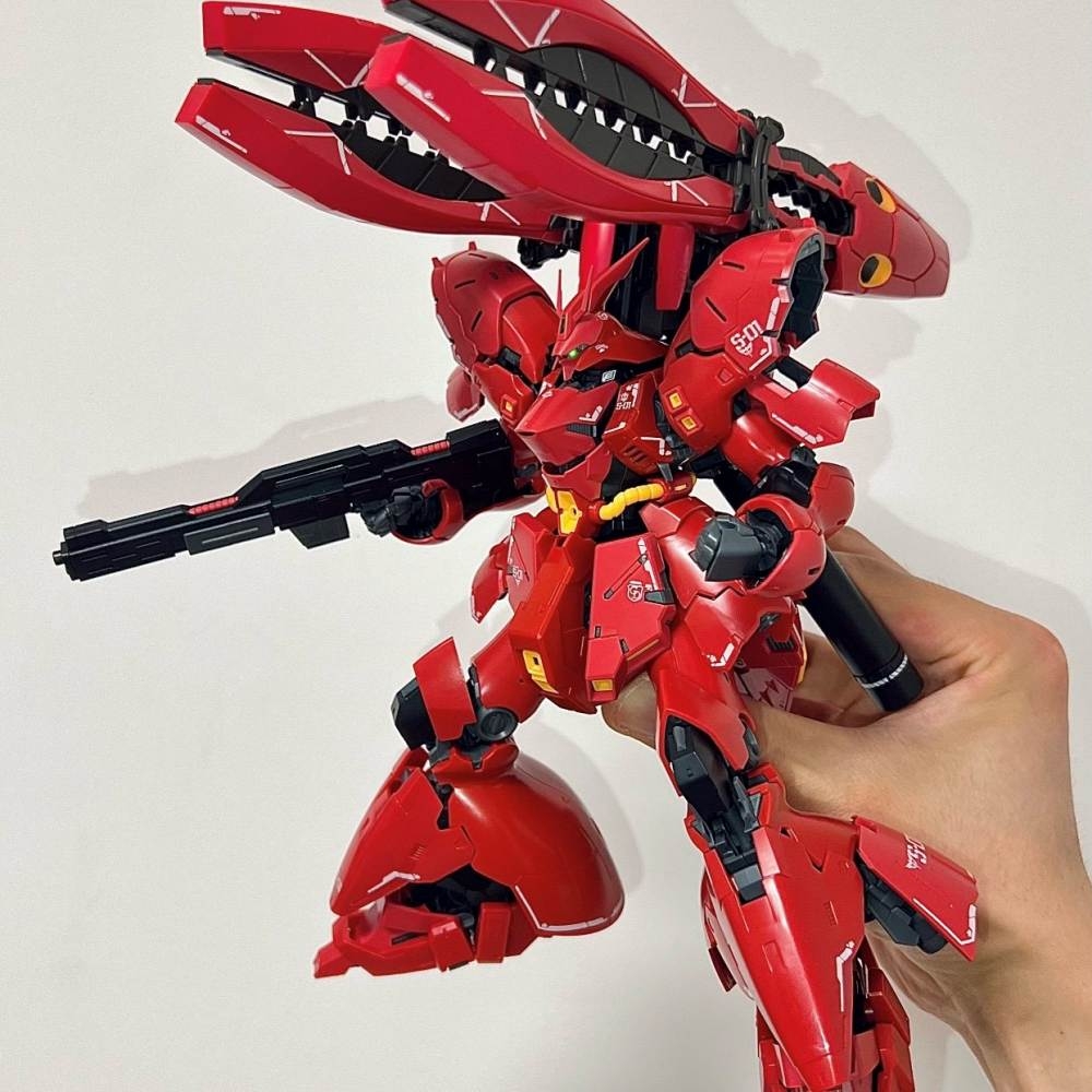 Mô hình lắp ráp RG 1/144 Sazabi Gundam Fukuoka MSN-04FF Double Horn - Gaogao model