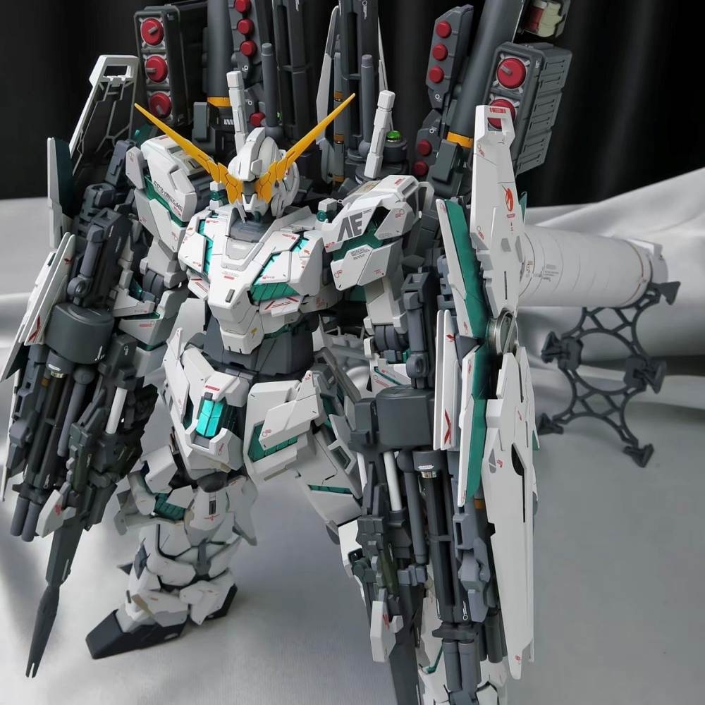 Mô hình lắp ráp 1/100 MGEX Unicorn Full Armor (Green / Clear Frame) - Tiger model