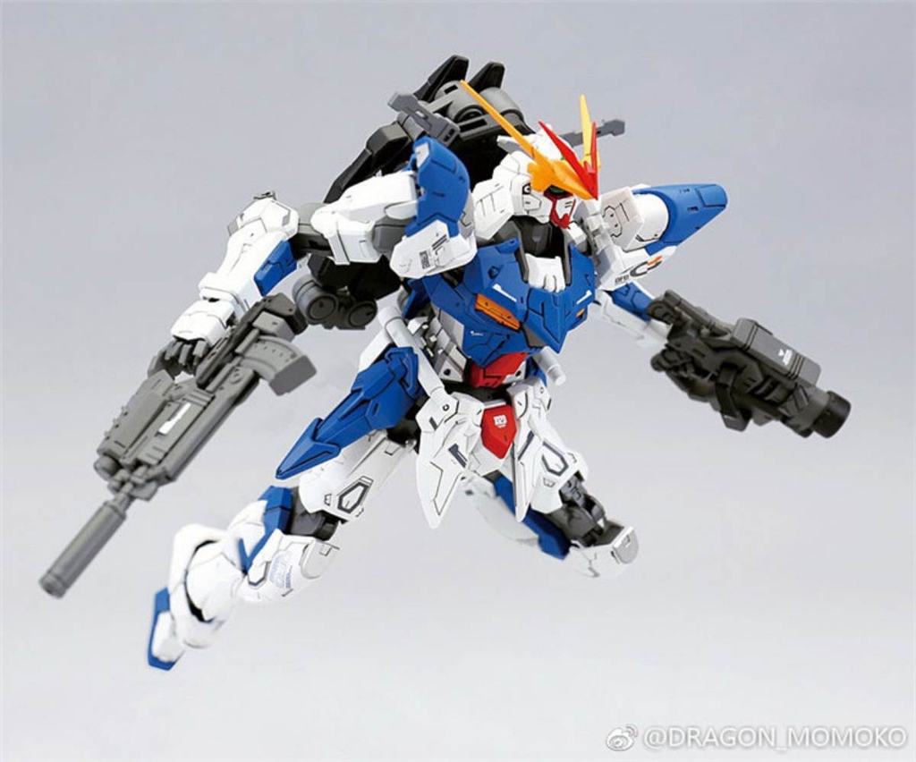 Mô hình lắp ráp MMK MG 1/100 Gundam Astray Out Frame D - Dragon Momoko