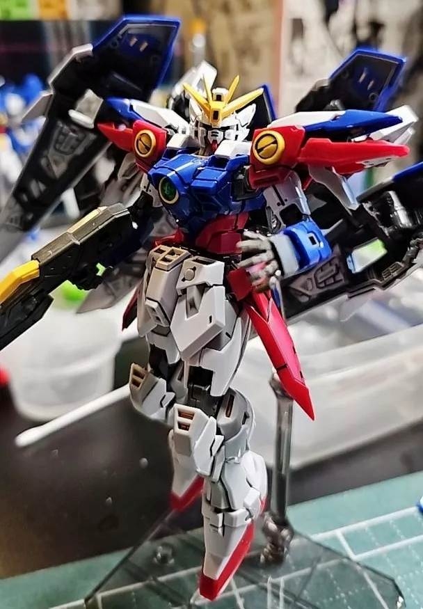 Mô hình lắp ráp RG 1/144 Wing Zero - 9902 Golden Horse (base+effect+decal)