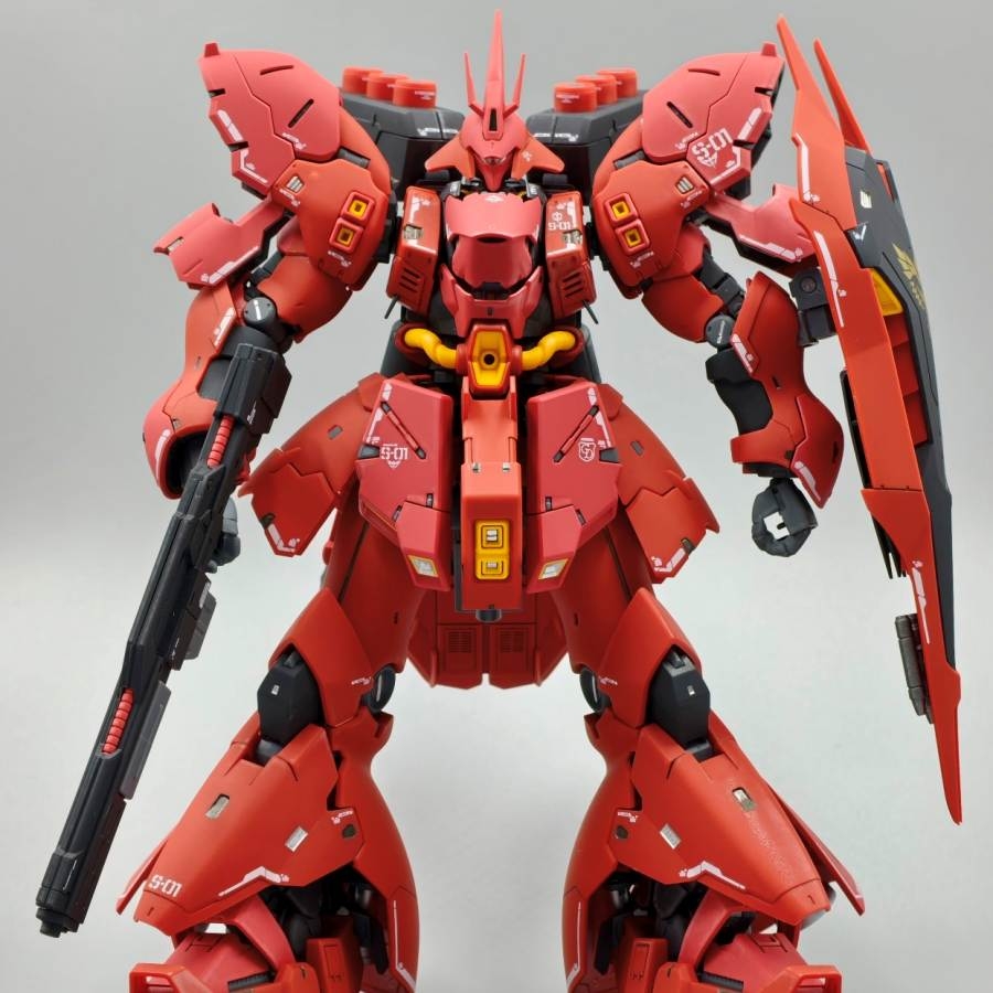 Mô hình lắp ráp RG 1/144 Sazabi - STAR model