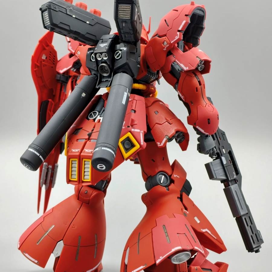 Mô hình lắp ráp RG 1/144 Sazabi - STAR model