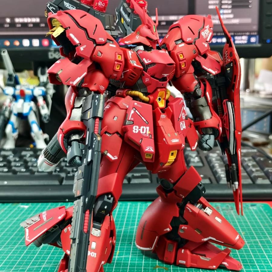 Mô hình lắp ráp RG 1/144 Sazabi - STAR model