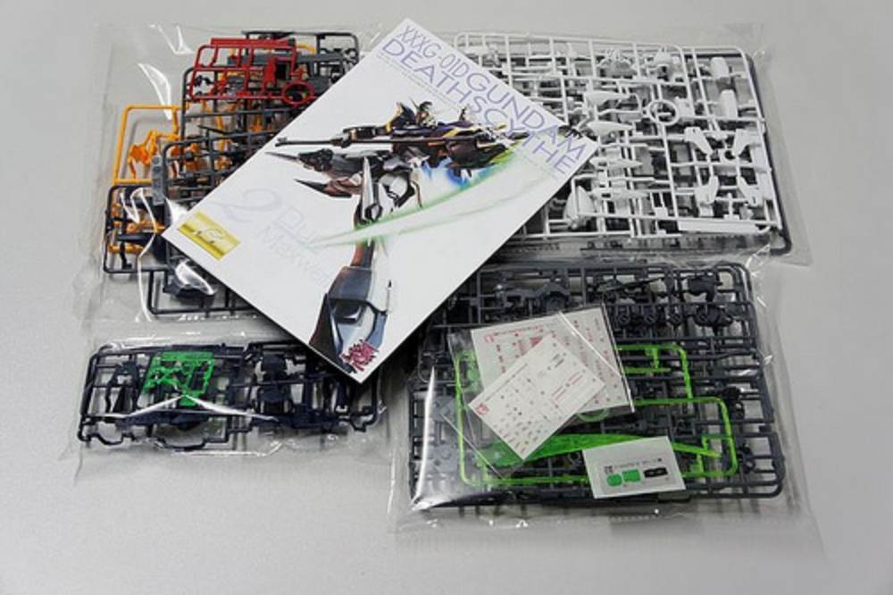 Mô hình lắp ráp MG 1/100 Gundam Deathscythe EW XXXG-01D - Dragon Momoko