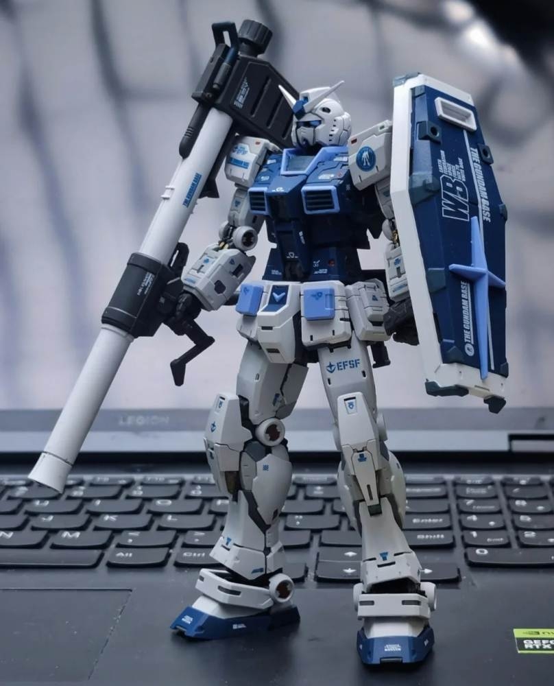 Mô hình lắp ráp RG 1/144 RX-78-2 RX78 2.0 Gundam base (blue color) - Changlong model