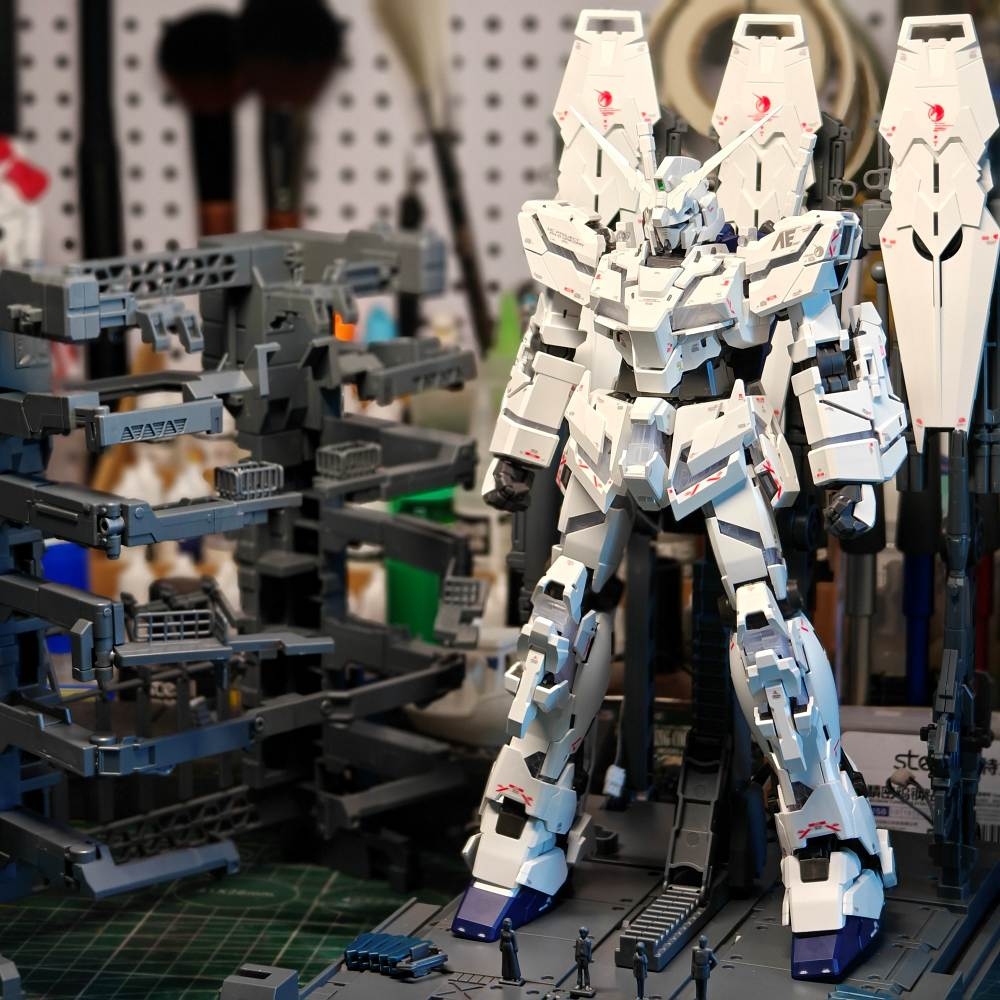 Mô hình lắp ráp 1/100 MGEX Unicorn Full Armor (Green / Clear Frame) - Tiger model